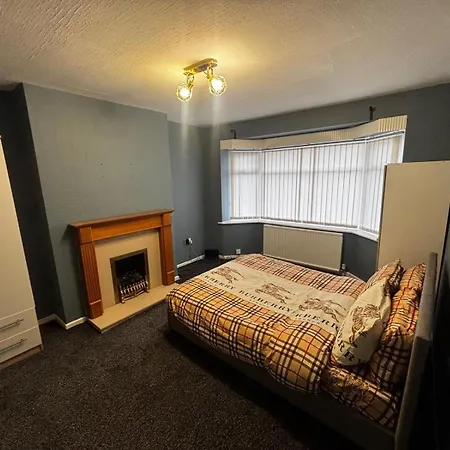 Housesleeps9-fireplace-garden-bbq-tv Holiday home *