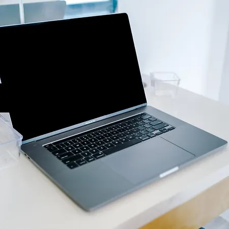 Modern In Old Trafford, Balcony, Sleeps6 Lägenhet