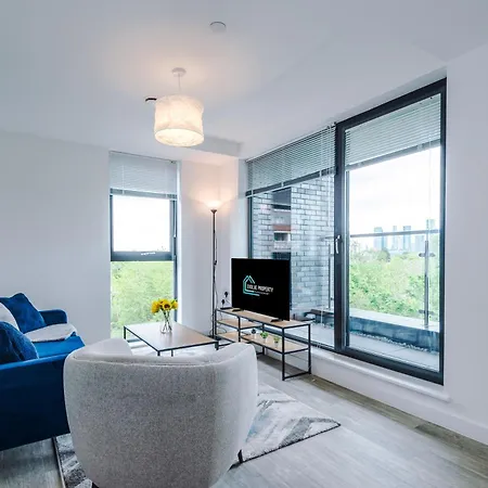 Apartment Modern In Old Trafford, Balcony, Sleeps6 Manchester