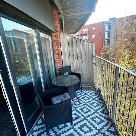Serene 2-bed Flat With Canal Views - Coop Live Appartamento Manchester