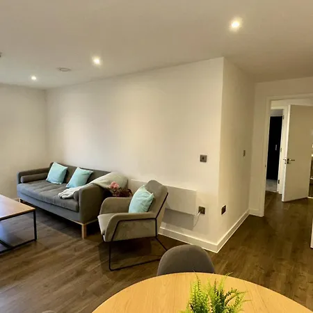 Lux Livin' - Luxury 2 Bed Penthouse Large Balcony Manchester