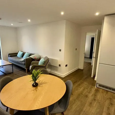 Apartment Lux Livin' - Luxury 2 Bed Penthouse Large Balcony