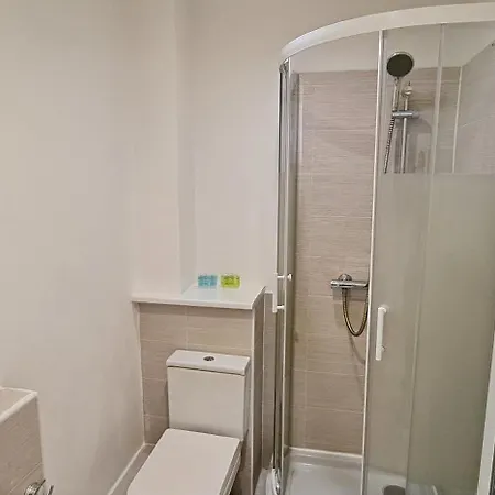 Large 4bedroom 4bathroom Townhouse By Coop Live Arena Holiday home Manchester