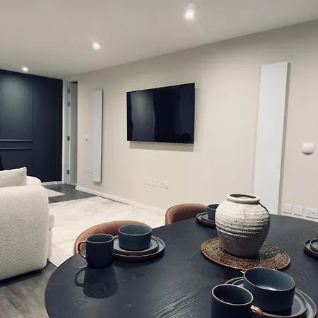 Equinox Apartment Manchester