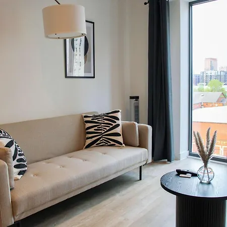 Slate 1br & Views * Manchester
