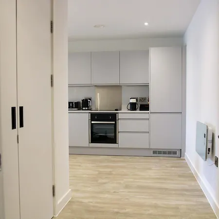 Slate 1br & Views