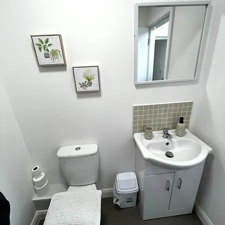 The Failsworth Collection - Stylish With Free Parking Apartment Manchester