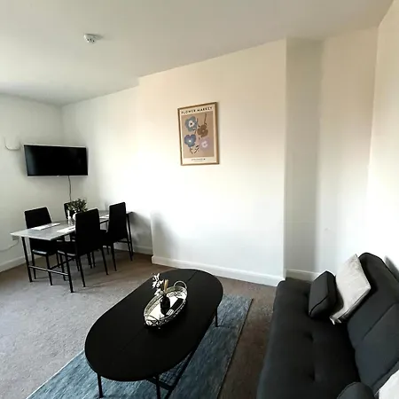 The Failsworth Collection - Stylish With Free Parking