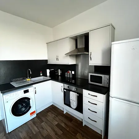Apartment The Failsworth Collection - Stylish With Free Parking