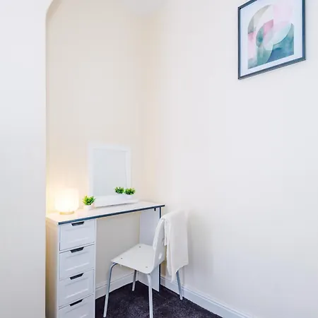 Cosy 3bd Near Etihad And Coop Live - Free Parking! מנצ'סטר