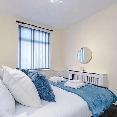 Comfy 3bd, Sleeps 8, Ideal For Weekend & Business, Nr Coop Live & Etihad Stadium, Free Parking And Wifi * Manchester