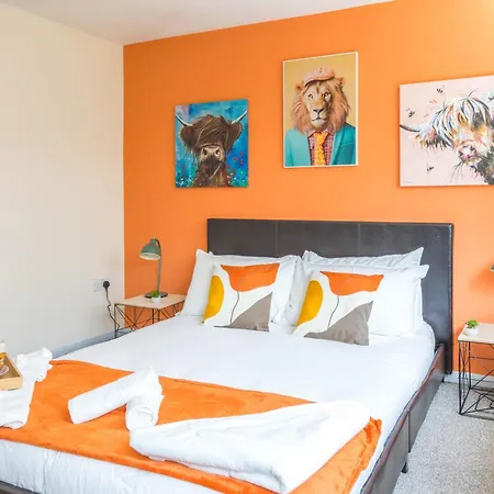 Spacious 4-bed Free Parking Short Or Long * Manchester
