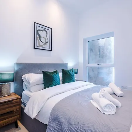 Cohost Partners Chic 1 Bed Retreat Sale דירה