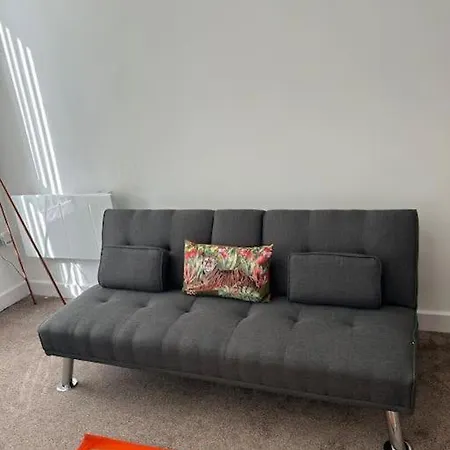 The Failsworth Collection - Stylish With Free Parking *