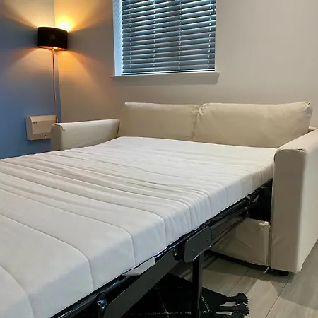4 * Manchester