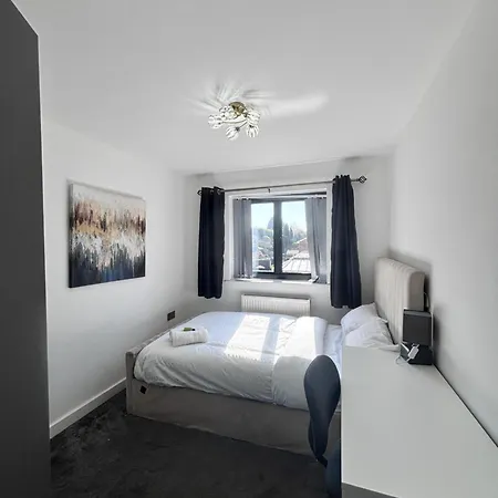 Apartment Luxury 5br With Access *