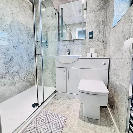 Luxury 5br With Access