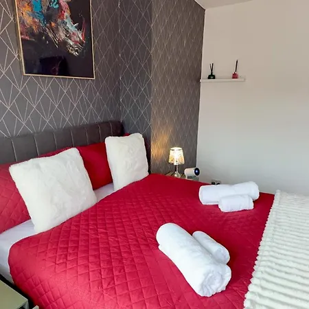 Stylish On St Marys Road Apartment *