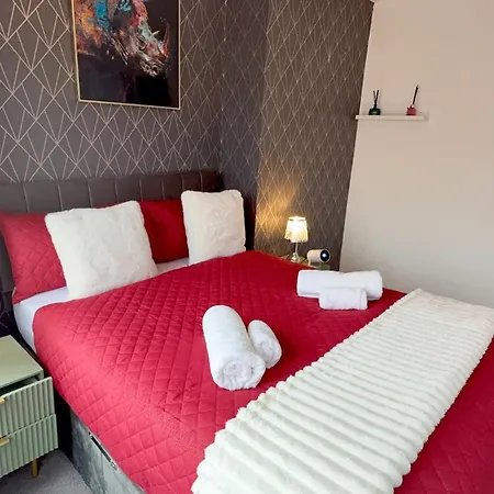 Contractor Stays, Fast Wifi, Free Parking, Work