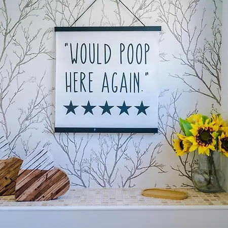 Huge 5 Bedroom Townhouse In Salford, Free Parking, Sleeps Up To 11 Guests Apartment *