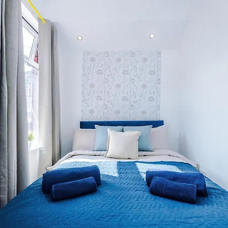 Incredible 4bedroom In Salford, Game Room, Free Parking, Smart Tv Апартаменты Манчестер