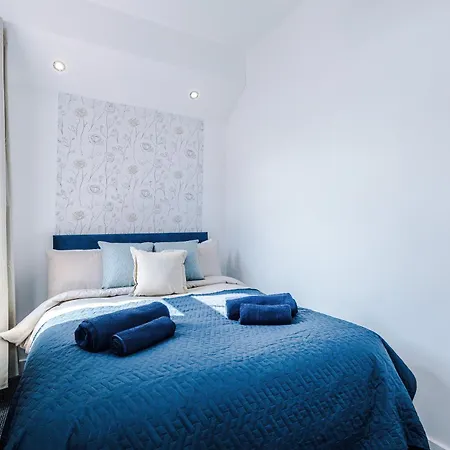 Апартаменты Incredible 4bedroom In Salford, Game Room, Free Parking, Smart Tv Манчестер