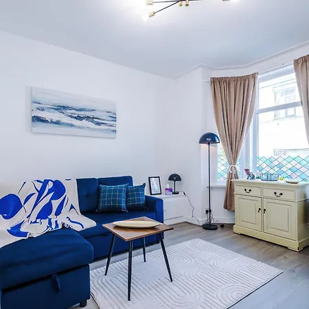 Incredible 4bedroom In Salford, Game Room, Free Parking, Smart Tv * Манчестер