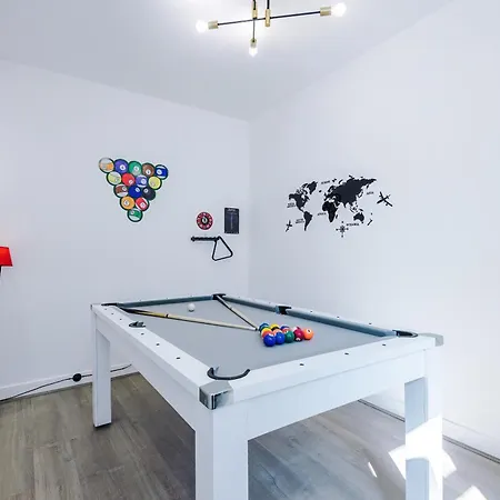 Incredible 4bedroom In Salford, Game Room, Free Parking, Smart Tv Appartement Manchester