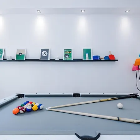 Incredible 4bedroom In Salford, Game Room, Free Parking, Smart Tv Манчестер