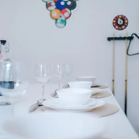 Апартаменты Incredible 4bedroom In Salford, Game Room, Free Parking, Smart Tv Манчестер