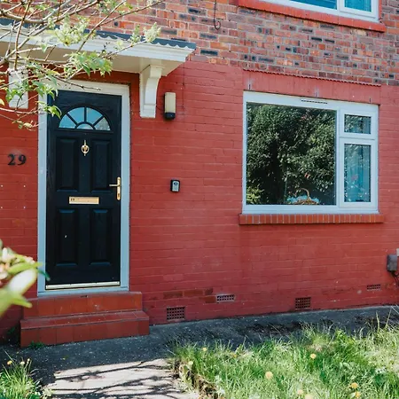 Holiday home Long 3br House With Parking