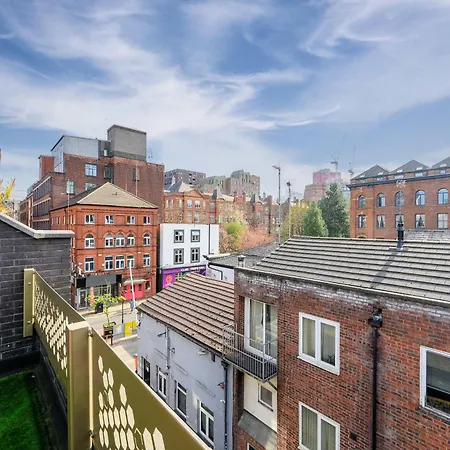 Holiday home 4 Bed Canal St Townhouse Free Parking Manchester