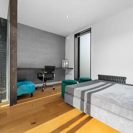Free Parking - Roof Terrace - Luxury Townhouse Manchester