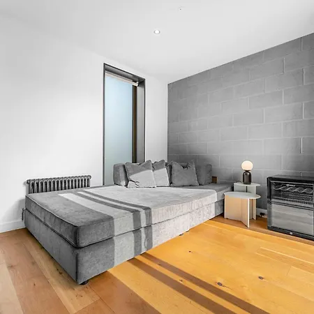 Free Parking - Roof Terrace - Luxury Townhouse
