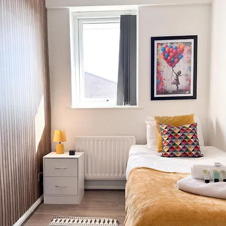 Etihad Stadium - Contractor & Business Holiday home