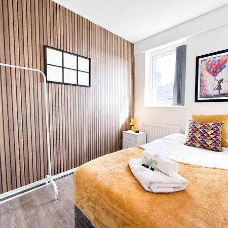 Holiday home Etihad Stadium - Contractor & Business Manchester
