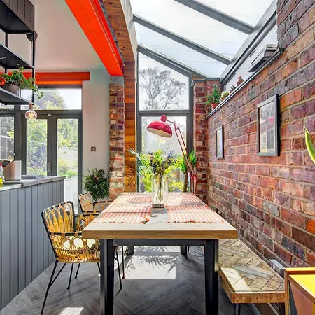 Holiday home Pass The Keys Stunning Sleeps 6 Manchester