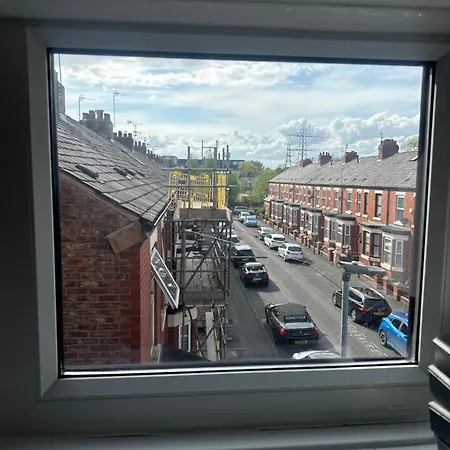 Bank Street Apartman *