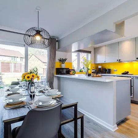 New! Spacious 3-bed By 53 Degrees Property, Ideal For Weekend Guests & Business! Σπίτι διακοπών Μάντσεστερ