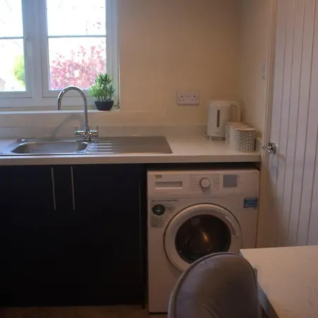 Holiday home Manchester Stay Hub - 2Br With Free Parking, Near Airport & Attractions