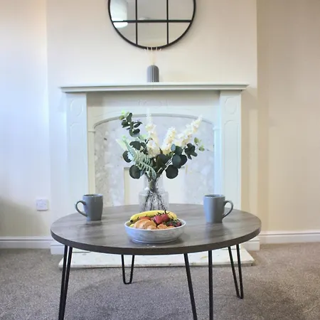 Manchester Stay Hub - 2Br With Free Parking, Near Airport & Attractions * Manchester