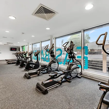 Stylish Penthouse - Parking- Gym