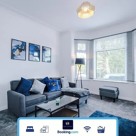 Large 4 Bed House Sleeps 8 By Host A * מנצ'סטר