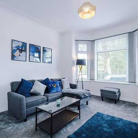Ferienhaus Large 4 Bed House Sleeps 8 By Host A