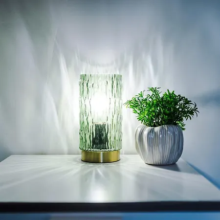 Large 4 Bed House Sleeps 8 By Host A * Manchester