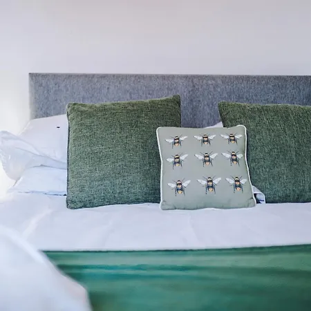 בית נופש Large 4 Bed House Sleeps 8 By Host A