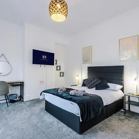 Сasa de vacaciones Large 4 Bed House Sleeps 8 By Host A Mánchester