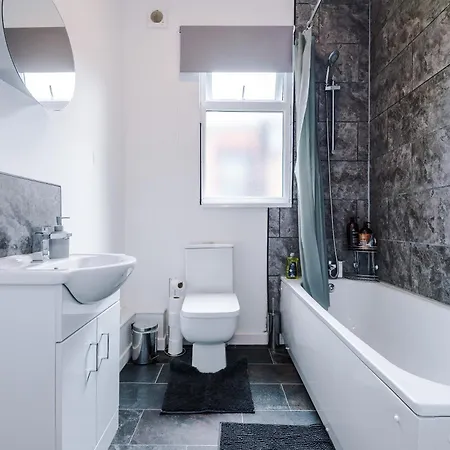 Ferienhaus Large 4 Bed House Sleeps 8 By Host A *