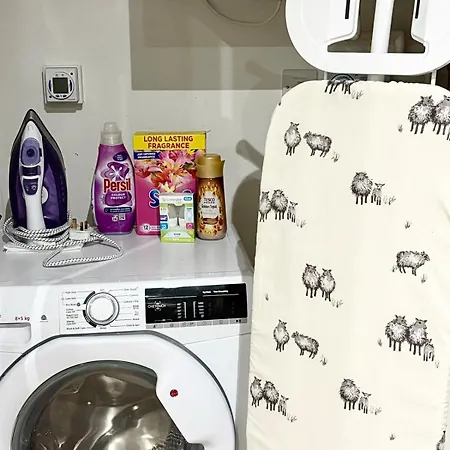 Apartment New Stylish Mcr Picadilly 2 Mins Away !