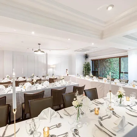 - - Oldham By Ihg
